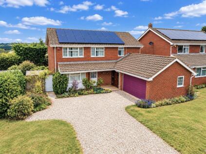 Alma Farm Road, Toddington, Dunstable