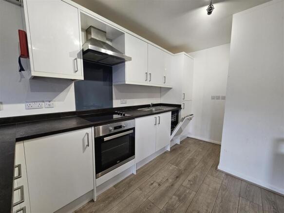 Kitchen - F25 The Forum.jpg