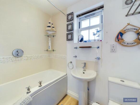 3 bed Terraced for sale Image 12