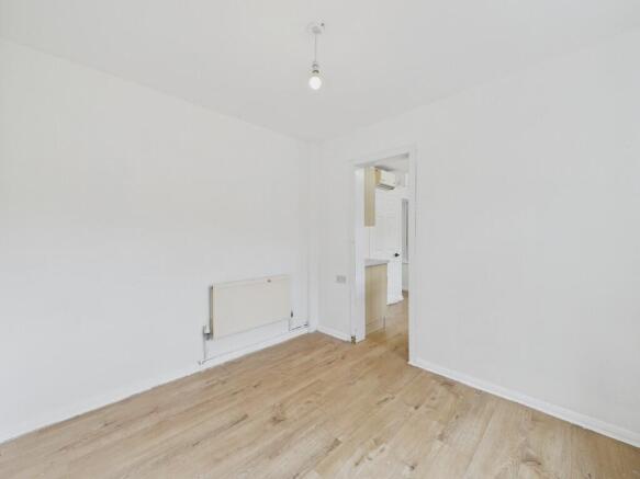 3 bed Semi-Detached for sale Image 10