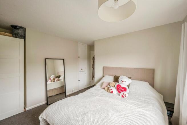 3 bed Semi-Detached for sale Image 11