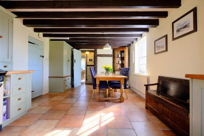 20' long Kitchen/Dining room