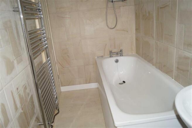 GROUND FLOOR BATHROO