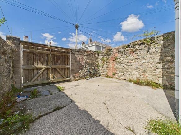 CAM02089G0-PR0533...