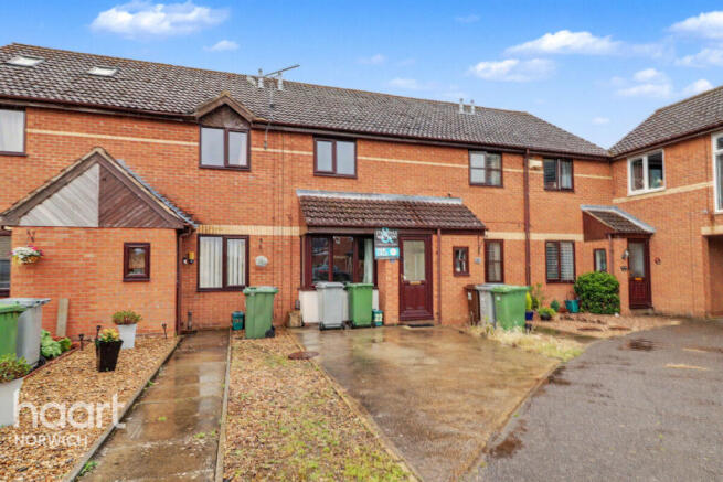 2-bed terraced on Chamberlin Court, Norwich, £190,000