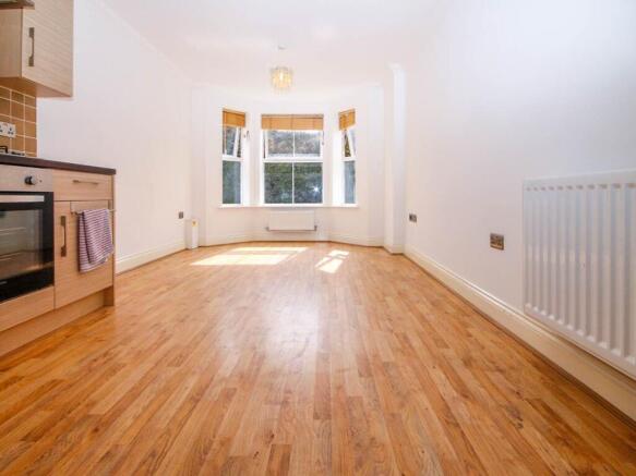 4 GARDNER LOUNGE NEW