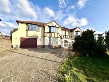 Leatherhead Road, Chessington, Surrey. KT9 2HN