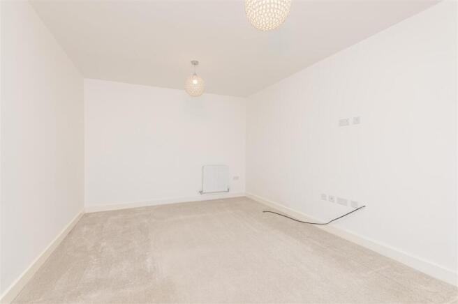 30 - 7 Waddle Road LS25 4EP.jpg