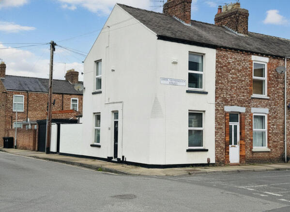 2 bed Terraced for sale in york