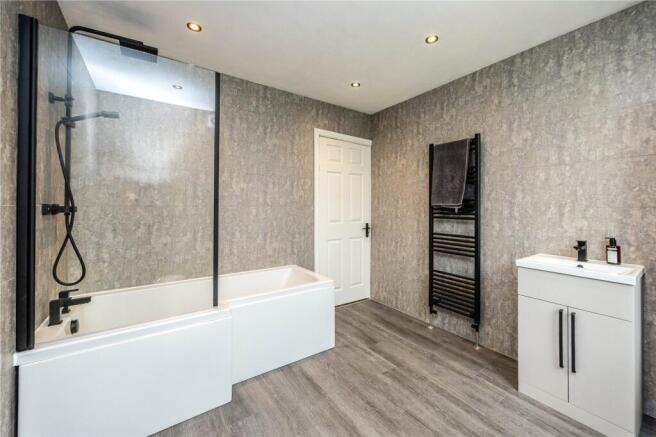3 bed Terraced for sale Image 10