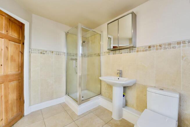 5 bed Semi-Detached for sale Image 6