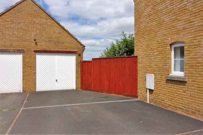 Garage & Driveway