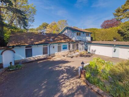 Canford Cliffs Road, Poole, BH13