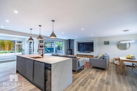 Hillside Drive, Christchurch, BH23 2