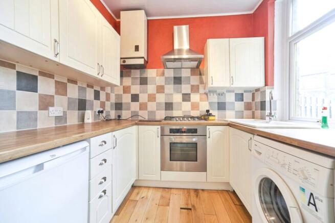 3 bed Terraced for sale Image 4