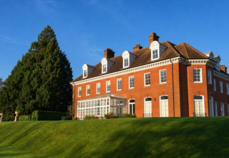 Elmbridge Road, Cranleigh, Surrey, GU6