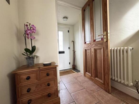 ENTRANCE HALLWAY