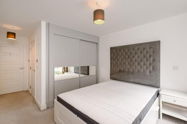 2 bed Flat to rent Image 6