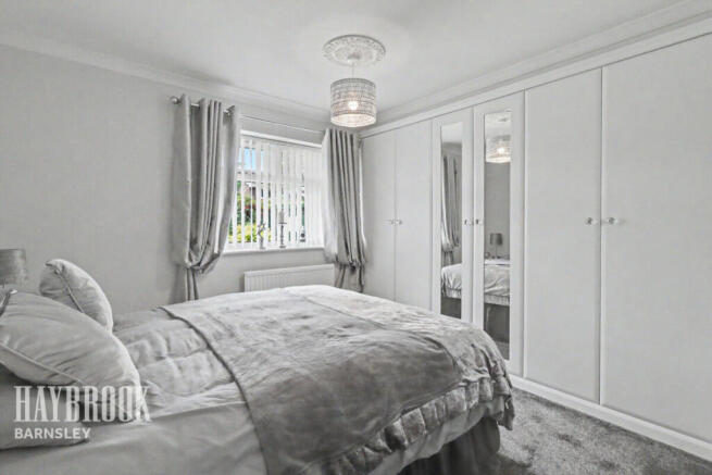 3 bed Detached Bungalow for sale Image 11