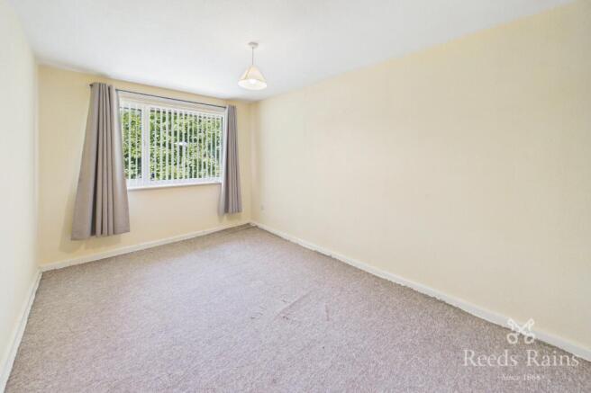 2 bed End of Terrace to rent Image 5