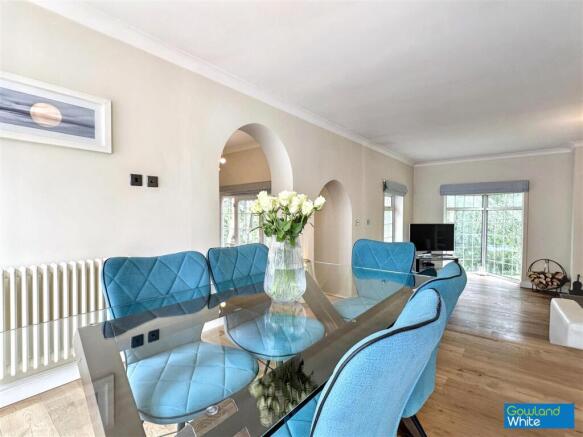 4 bed Detached Bungalow for sale Image 7