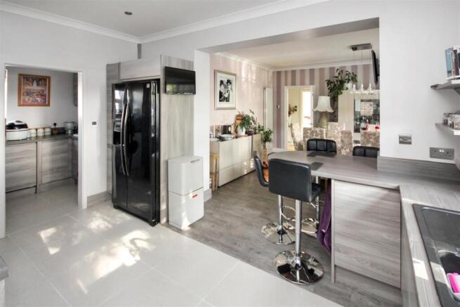 kitchen 2.JPG