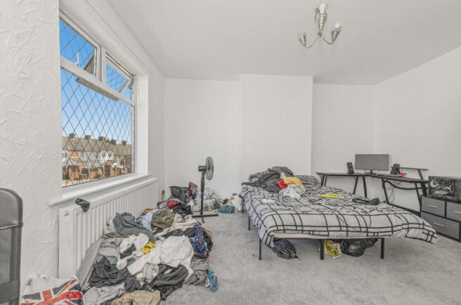 3 bed Terraced for sale Image 9