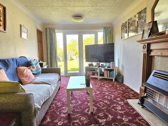 3 bed Semi-Detached for sale Image 6