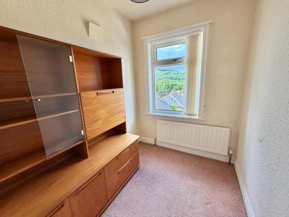 3 bed Semi-Detached for sale Image 10