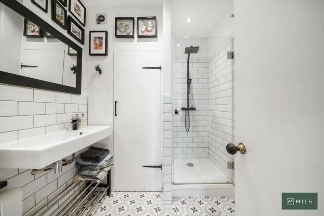 53 Yewfield Road ...