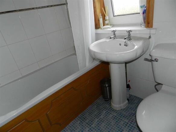 HOUSE BATHROOM