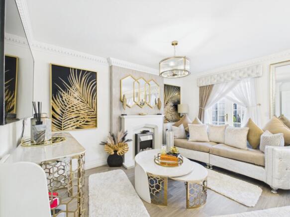 CAM01909G0-PR0296-STILL004