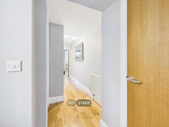 1 bed Apartment to rent Image 6