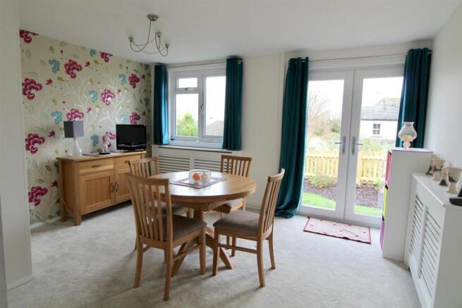 Dining room.jpg