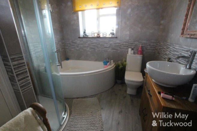 Photo 12