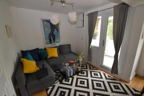 25, Falstaff Court, Opal Street, London SE11 4RP
