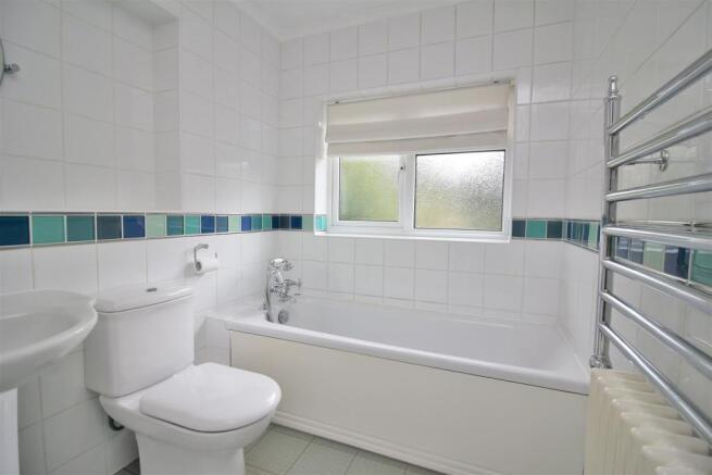Family Bathroom.JPG