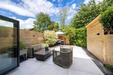 Sparks Close, Hampton