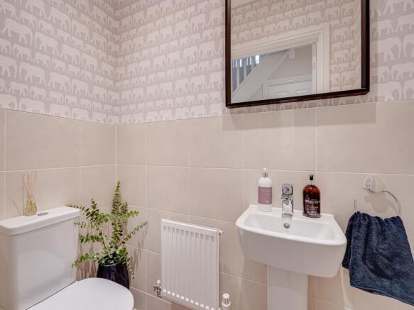 4 bed Detached for sale Image 7