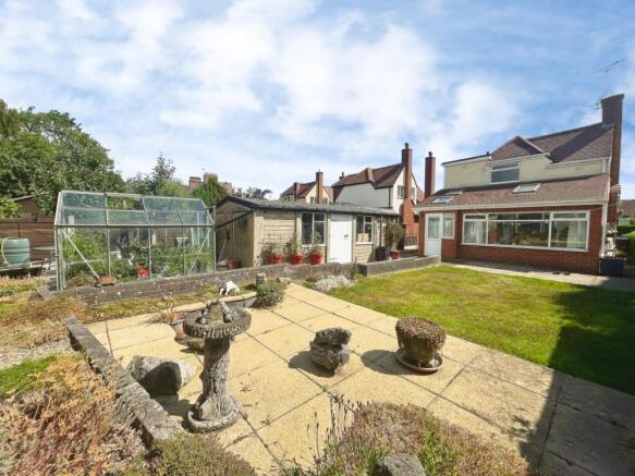 4 bed Detached Bungalow for sale Image 4