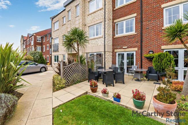 2 bed Apartment for sale Image 9