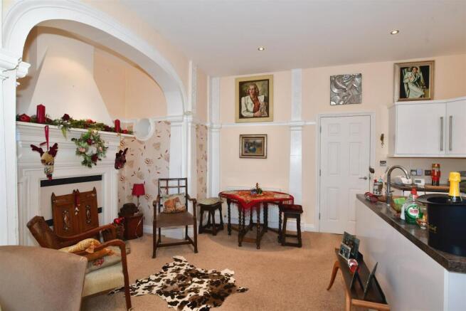 Lounge/ Kitchen/ Dining Area