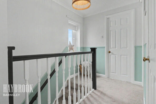 3 bed Semi-Detached for sale Image 9