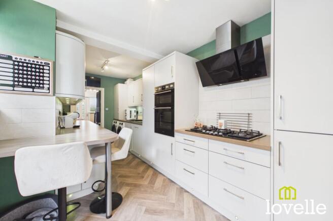 3 bed Semi-Detached for sale Image 7