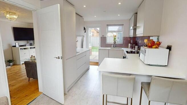 KITCHEN/DINING ROOM