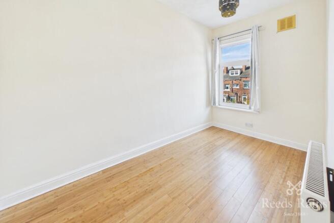 2 bed Terraced to rent Image 4