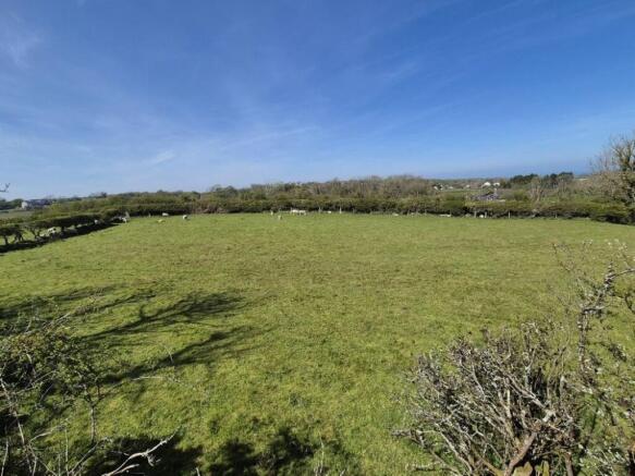 Bryn Erw, Tynygongl, Anglesey, LL74 photo 4
