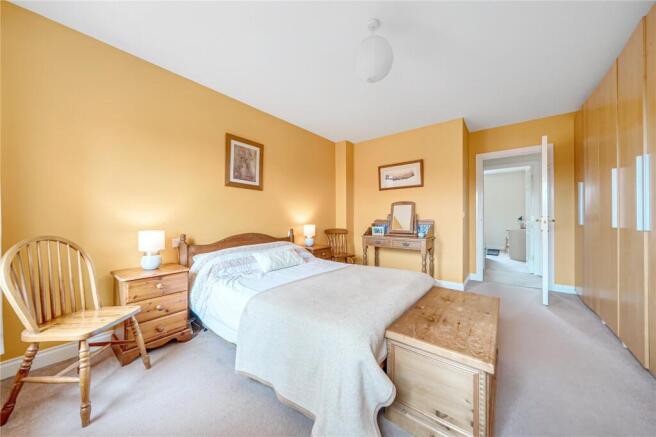 4 bed House for sale Image 12
