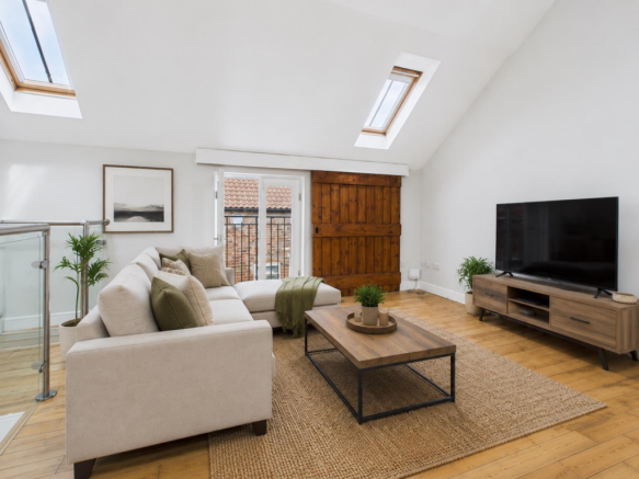 Lounge staged alt.png