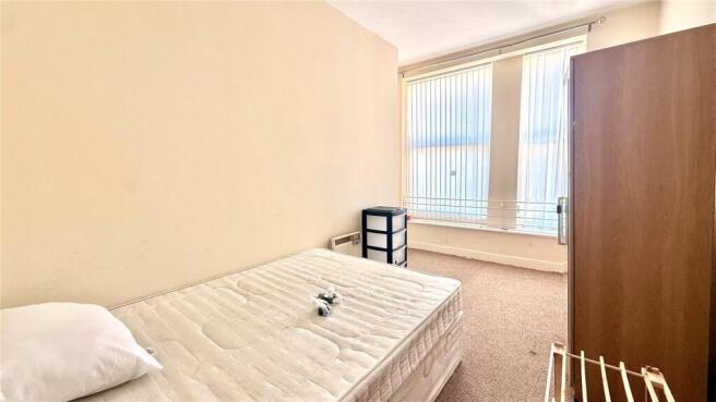 1 bed Apartment to rent Image 5